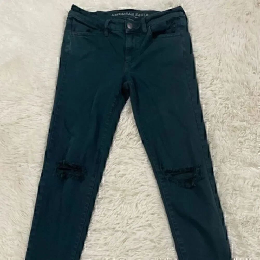 Distressed Green American Eagle jegging jeans size 6
